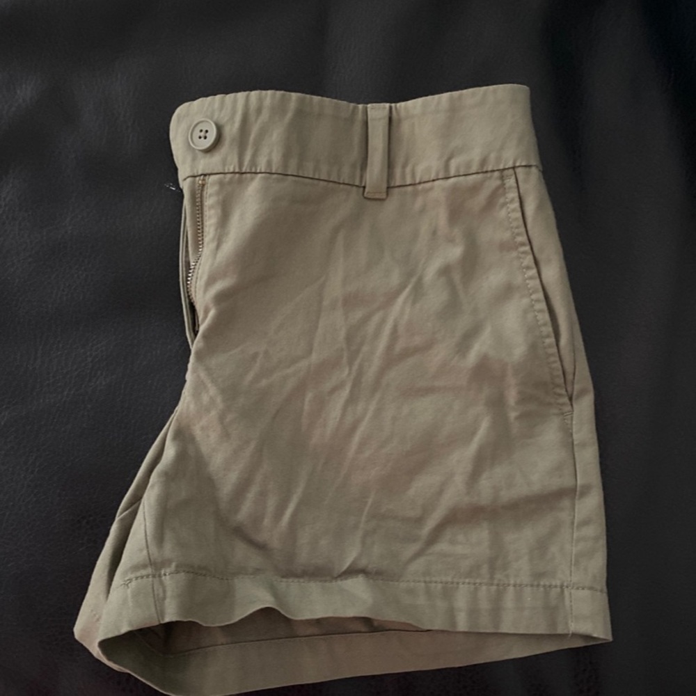 J Crew 4” shirts Army Green 4